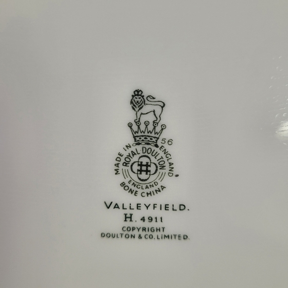 Vintage Royal Dulton Valleyfield Bone China Made in England Floral Silver - Picture 5 of 8